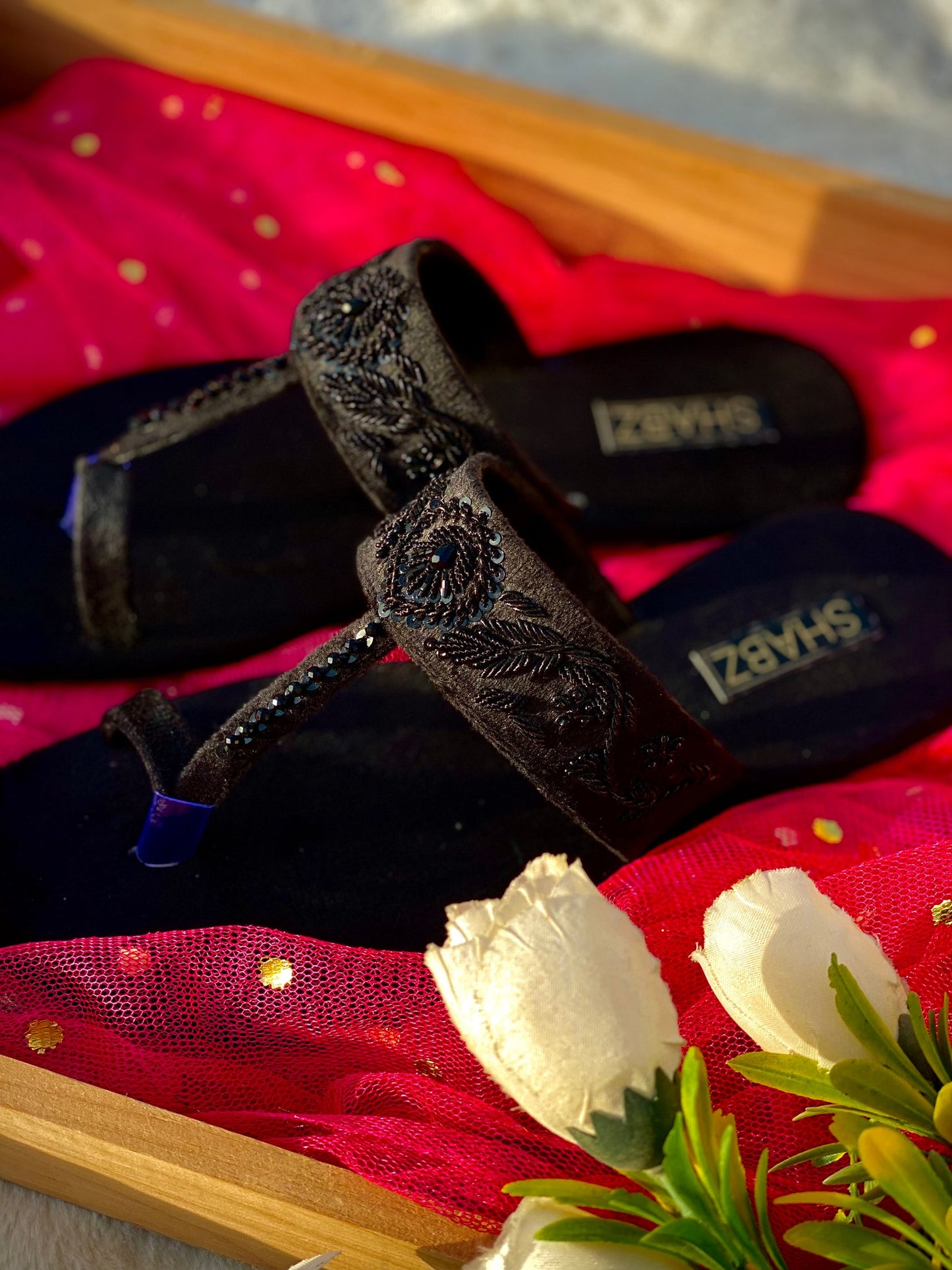 Ulfat (Black on Black) Kolhapuri