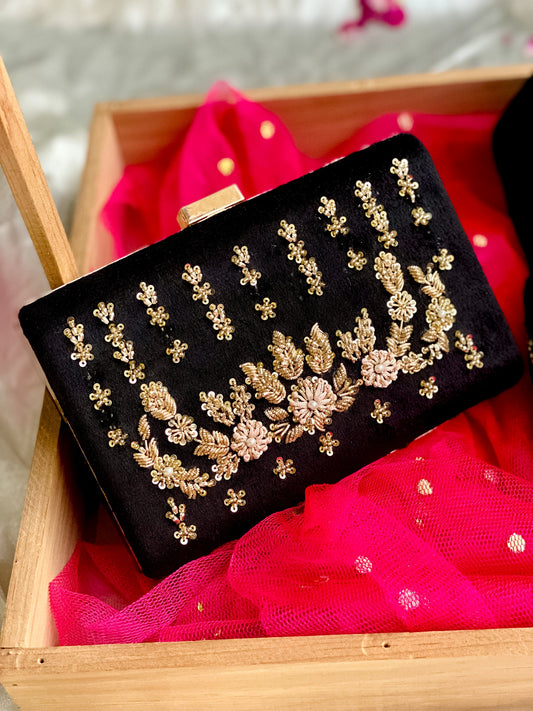 Araaish Black Clutch